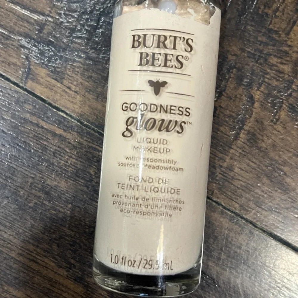 Burt's Bees‎ Goodness Glows Foundation Ivory 1005 Porcelain NEW Discontinued
